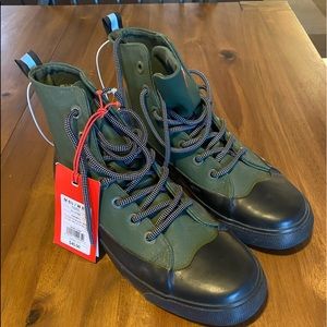 NWT Women’s Hunter Canvas Rain Boots.  Size 8.5. Hunter Green.